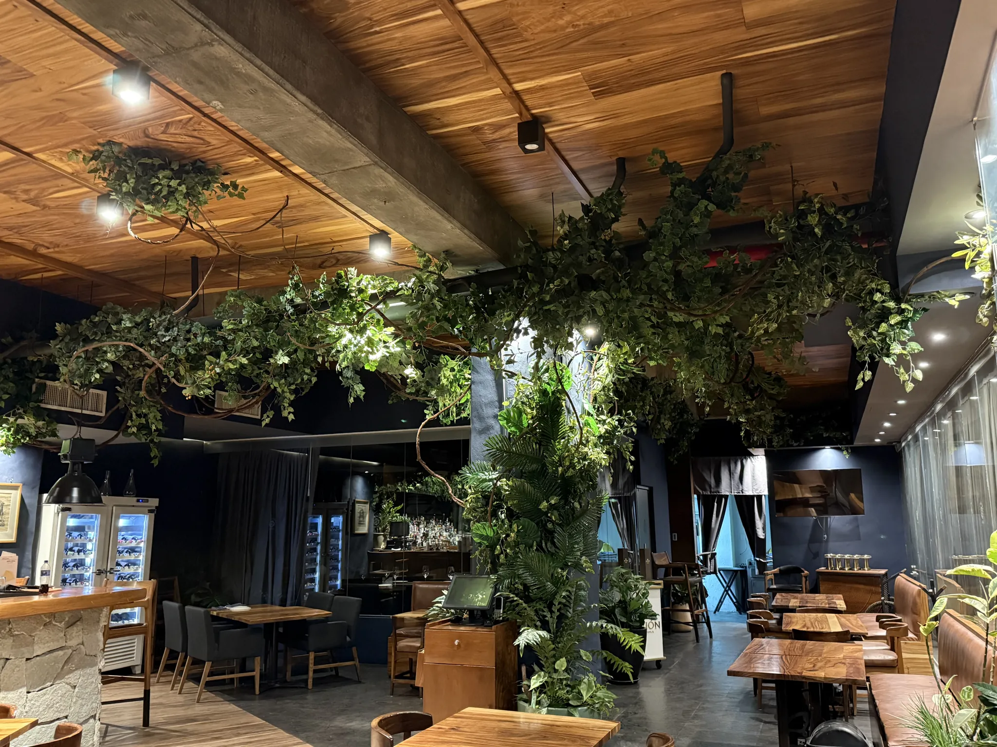 Arreglo floral decorativo de FLORA